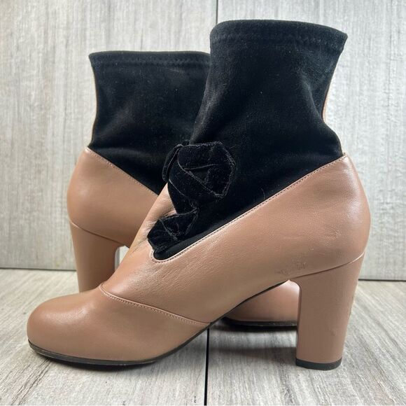 RARE Chie Mihara Black Beige Leather Heeled Boot Shoe Women’s Size 8 EUR 38 - Picture 2 of 10